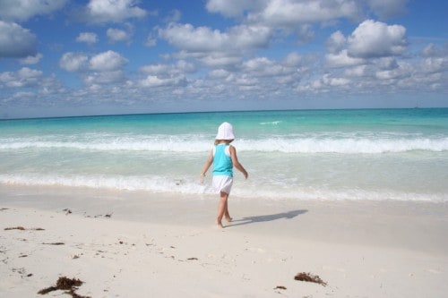 uba with a baby, cplaya pilar, beach, cayo guillermo, cuba