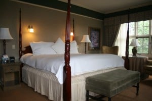 Jaunt Toddler Free Bed (600 x 400) Old Mill, King Room, Staycation, Jaunt.ca,